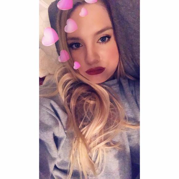 Meet your Posher, Aniela - Picture 1 of 1